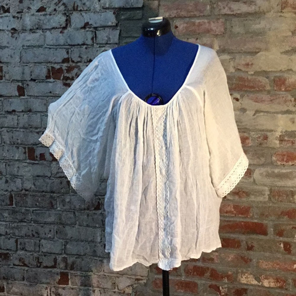 Crochet detailed top